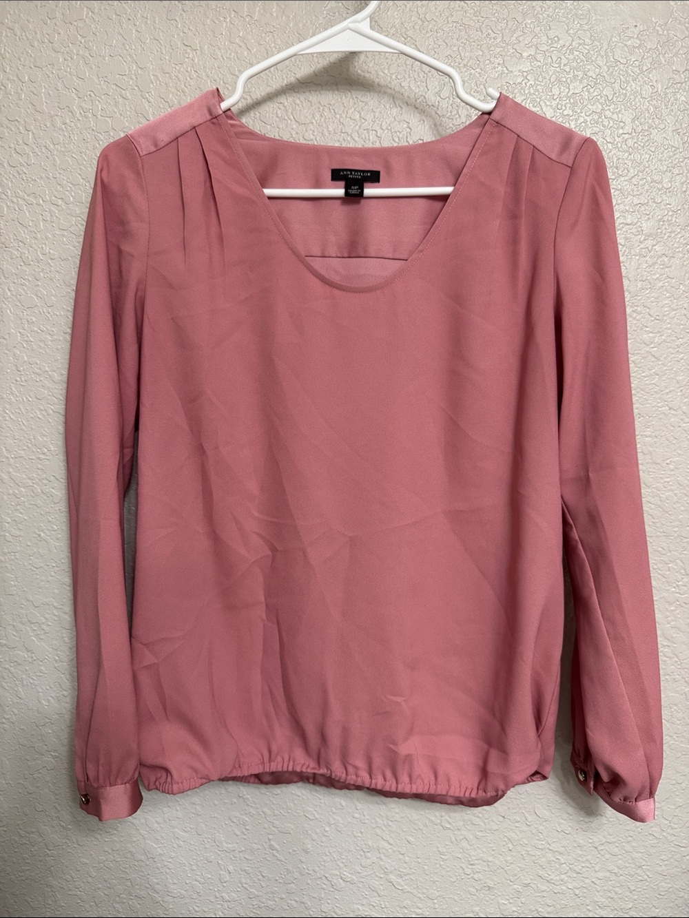 Ann Taylor Dusty Rose Long-Sleeve Scoop Neck Blouse